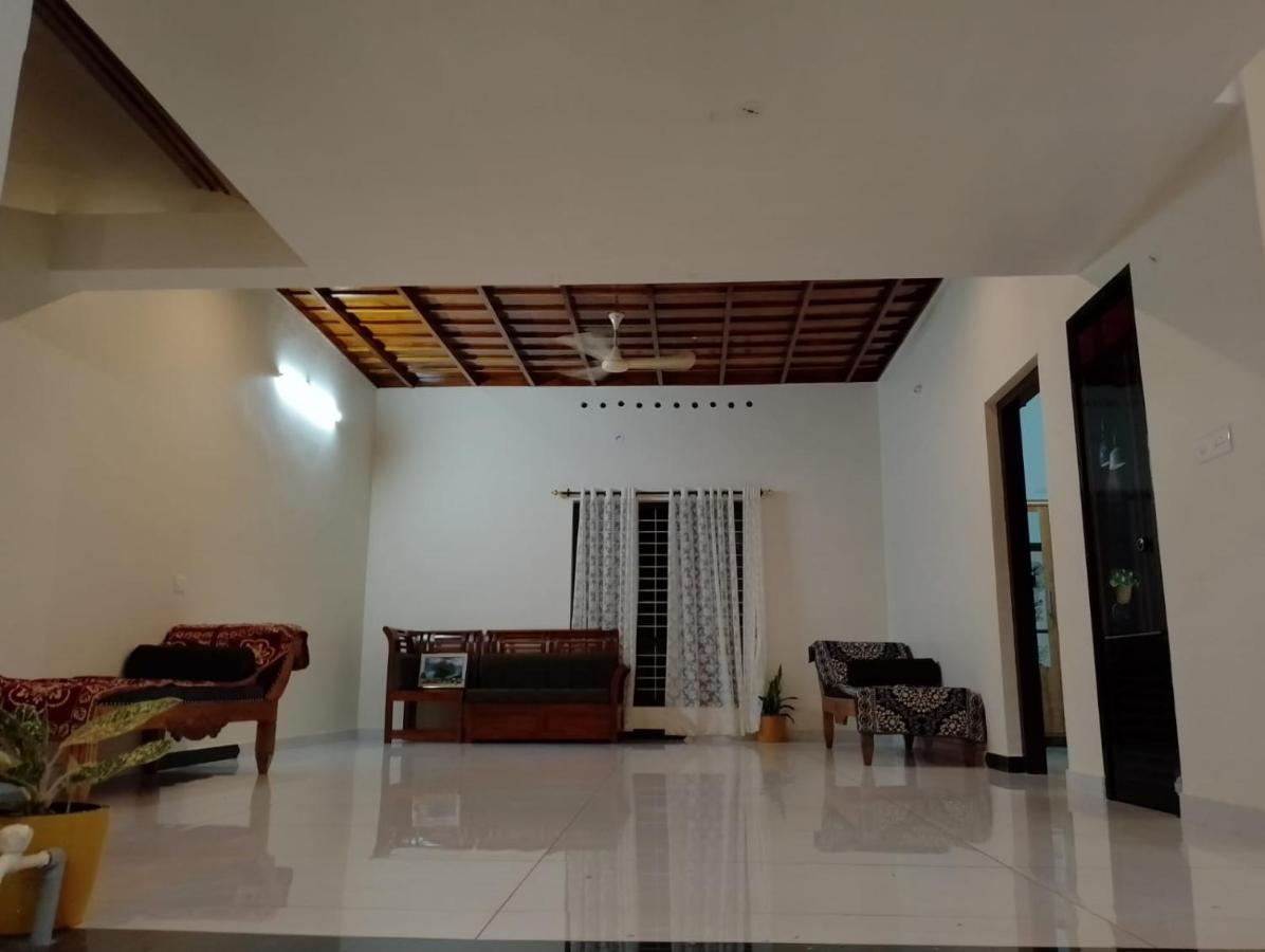 Nallukettu Service Villa Mundrothuruth Dış mekan fotoğraf
