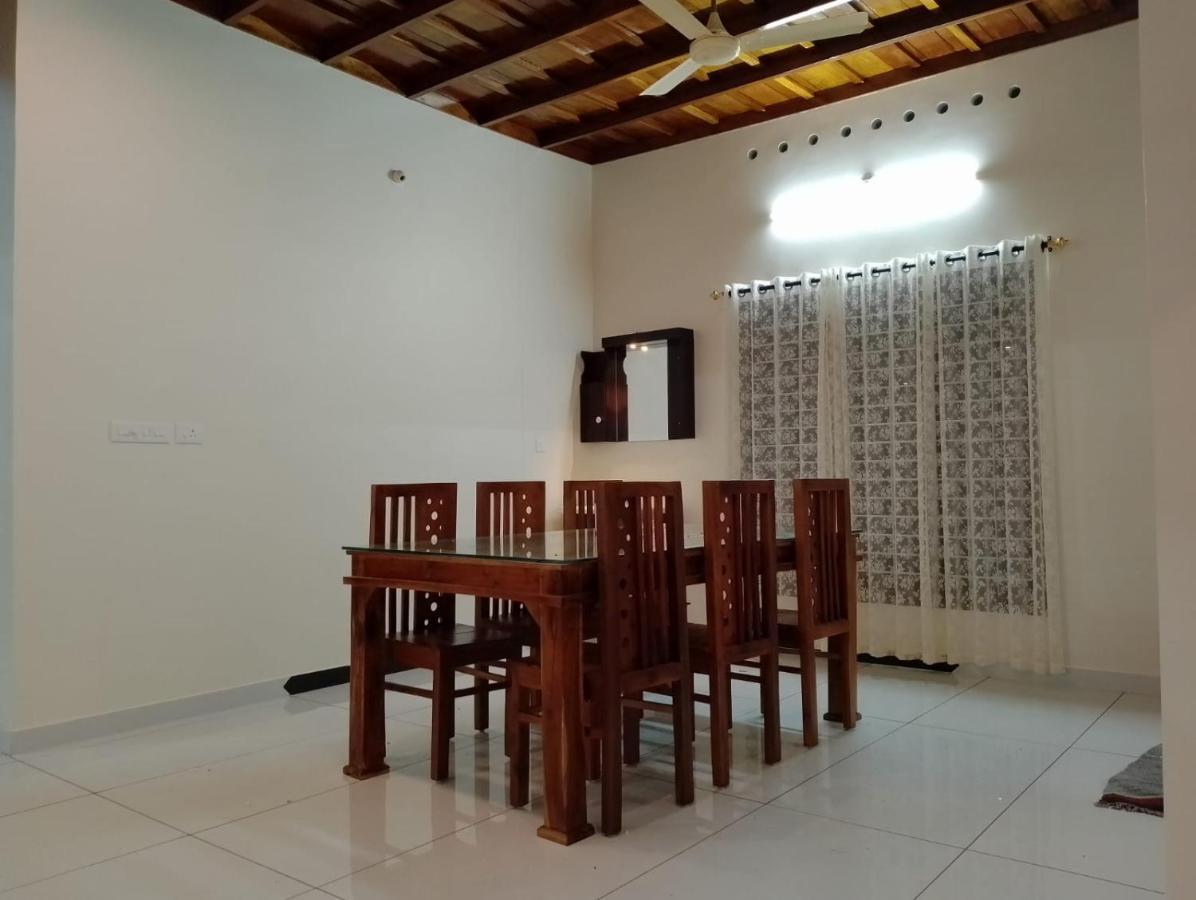 Nallukettu Service Villa Mundrothuruth Dış mekan fotoğraf